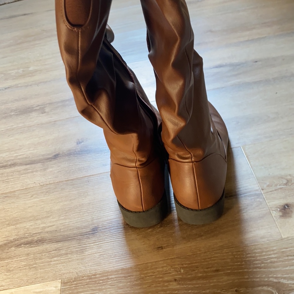 American Eagle Women’s Brown Knee High Boots - Picture 3 of 16